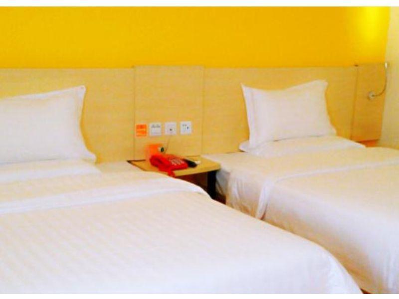 7Days Inn Chengdu Shuangliu Airport Taqiao Road Bagian luar foto